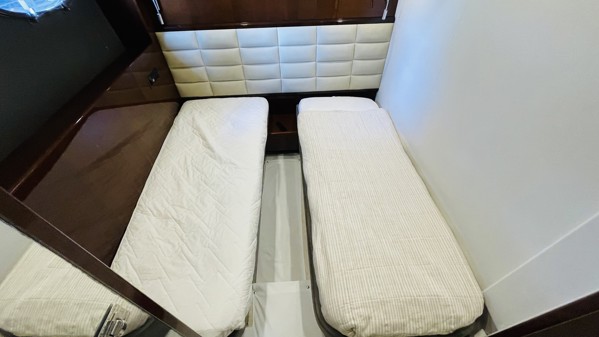 2012 PRINCESS 64
