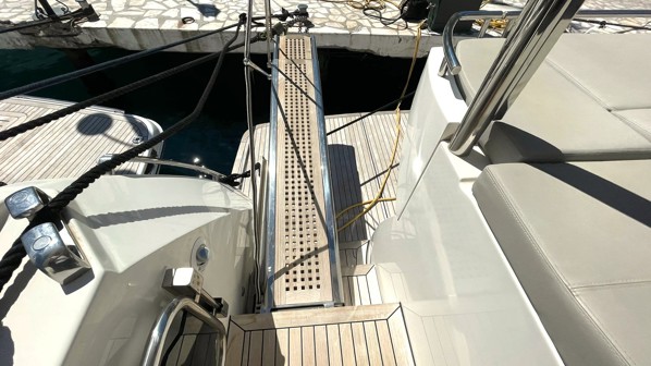 2019 ABSOLUTE 58 FLY