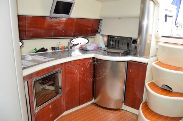 2005 FAIRLINE TARGA 40