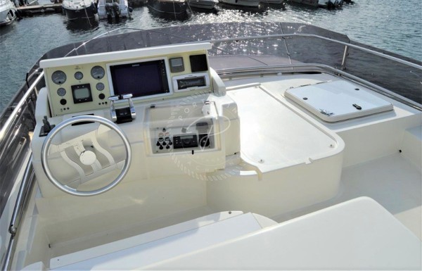 2006 FERRETTI 550 FLY