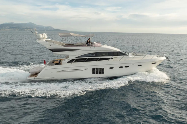 2012 PRINCESS 64