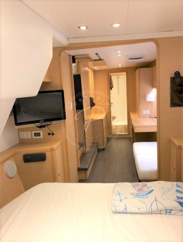 2013 LAGOON 450 F