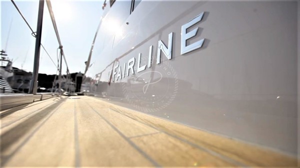 2012 FAIRLINE TARGA 58