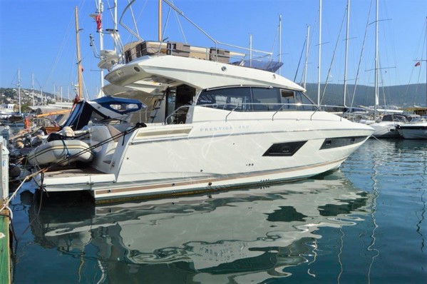 2015 PRESTIGE 420 FLY