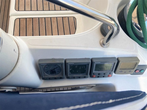 2006 JEANNEAU 49 DS