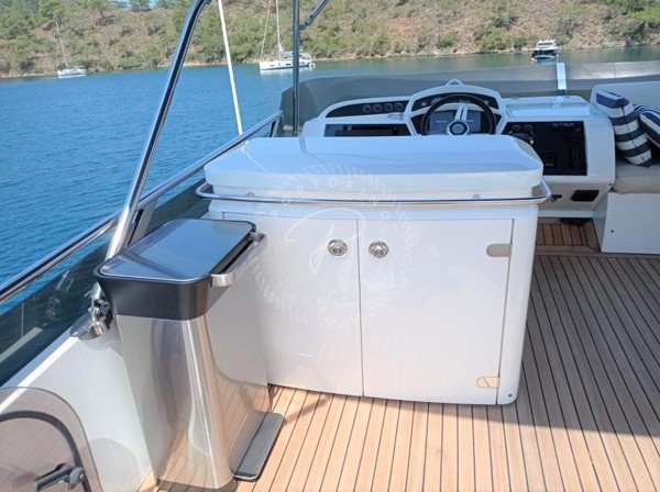 2009 PRINCESS 50
