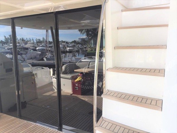 2016 SUNSEEKER 75 YACHT