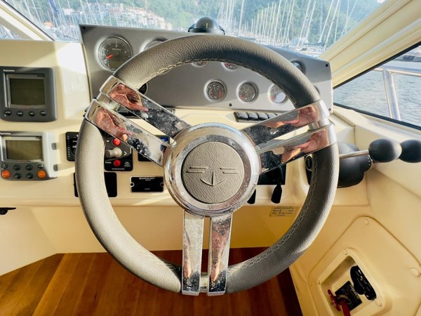 2009 SEALINE F42/5