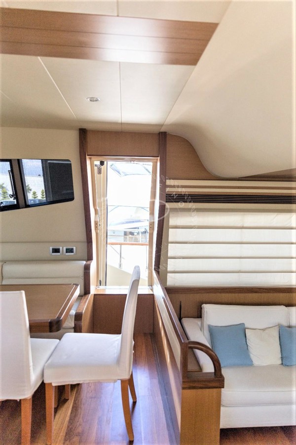 2006 FERRETTI 690 ALTURA