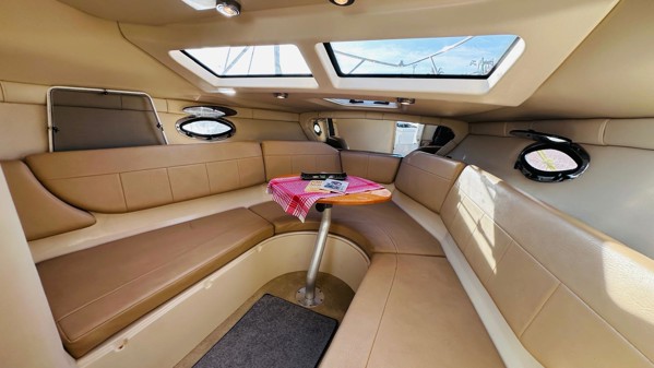 2011 REGAL 2565