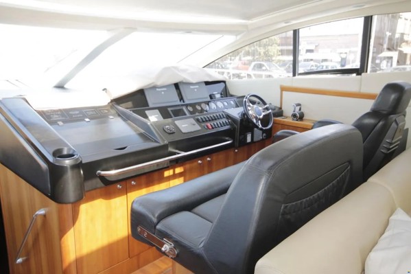 2008 SUNSEEKER PREDATOR 72
