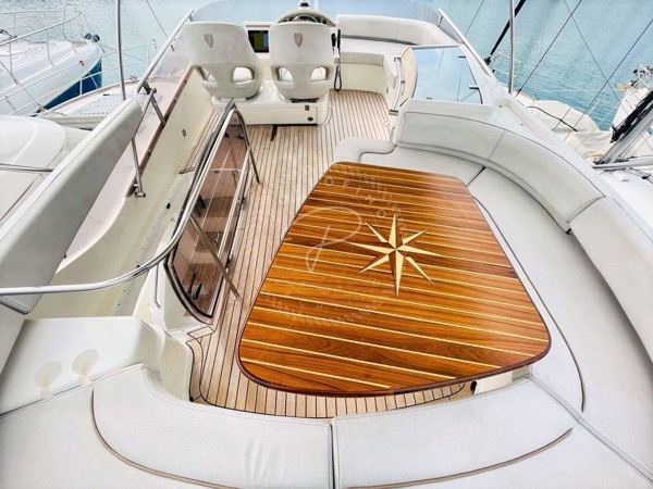 2009 FAIRLINE PHANTOM 48