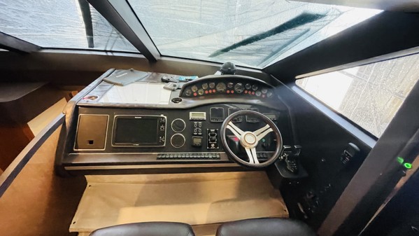 2012 PRINCESS 64