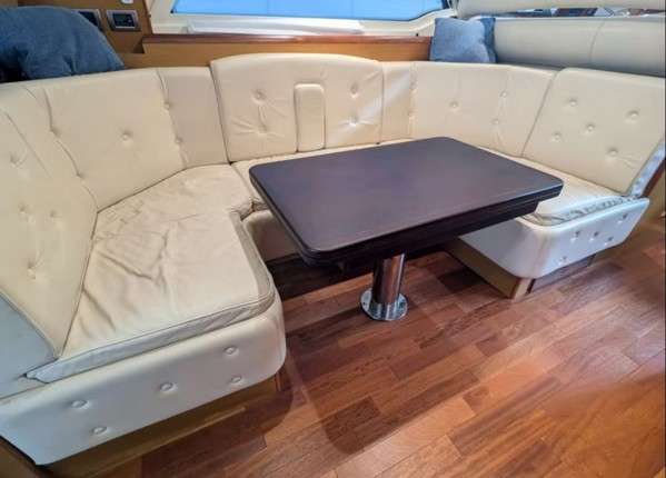 2006 MOCHI CRAFT DOLPHIN 51