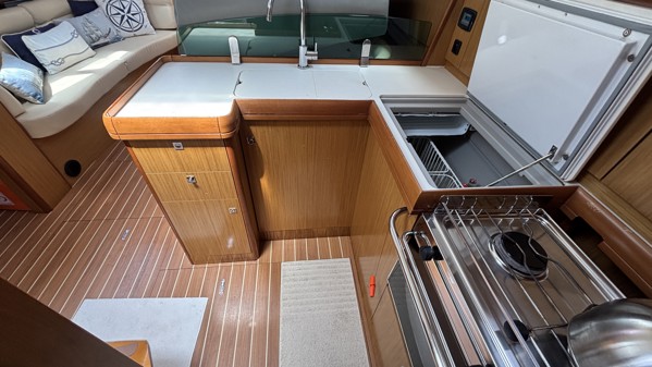 2008 JEANNEAU 42 DS 