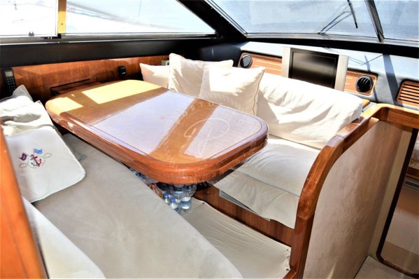 2001 FERRETTI YACHTS 80