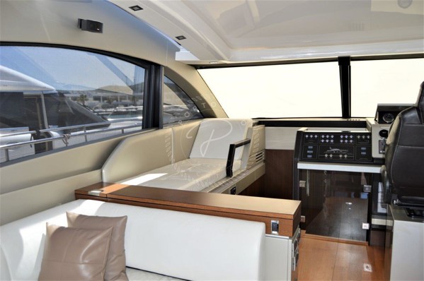 2012 FAIRLINE TARGA 58
