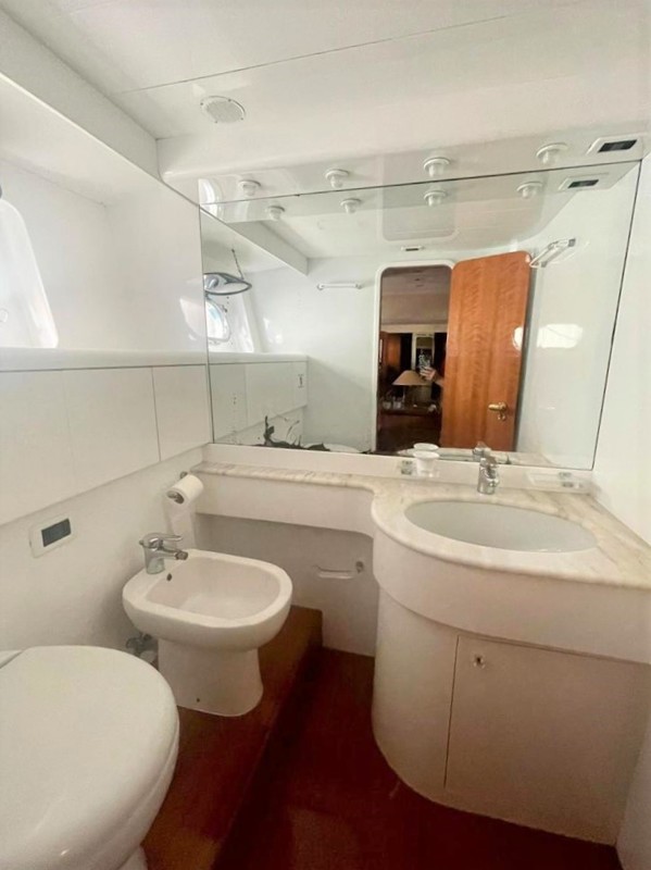 1993/2023 FALCON 80