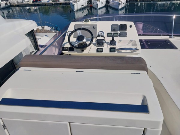 2016 PRESTIGE 500 FLY