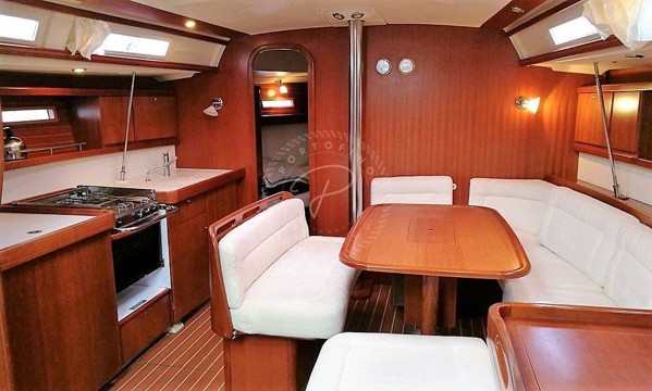 2010 DUFOUR 425 GL