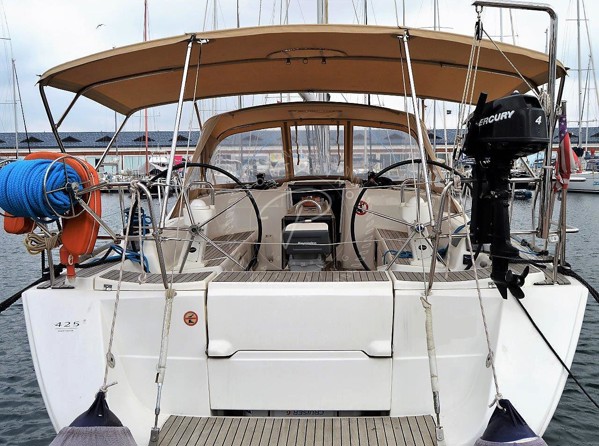 2010 DUFOUR 425 GL