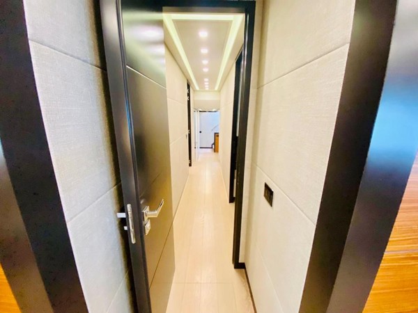 2015 MANGUSTA 132