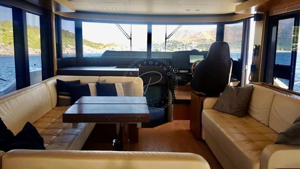 2017 ABSOLUTE NAVETTA 52