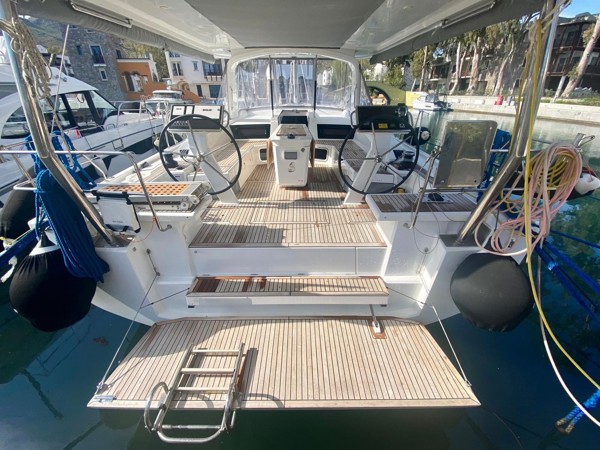 2021 BENETEAU OCEANIS 51.1