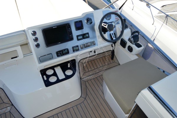 2014 ABSOLUTE 52 FLY