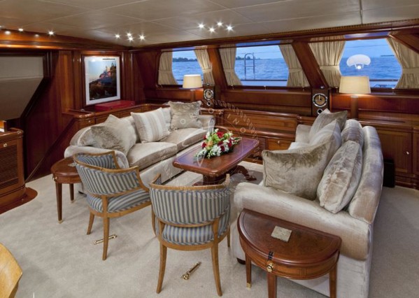 1998 | 2015 ROYAL HUISMAN 47M