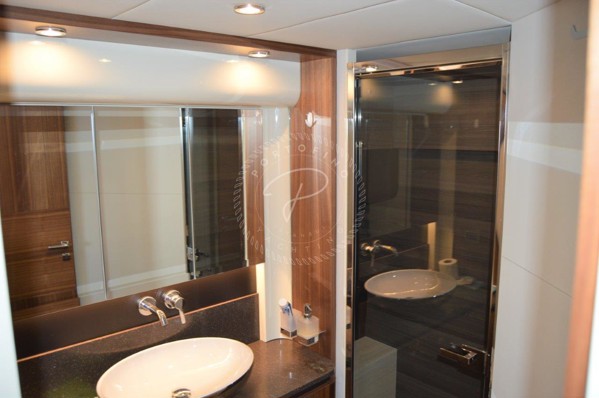 2017 ABSOLUTE NAVETTA 58
