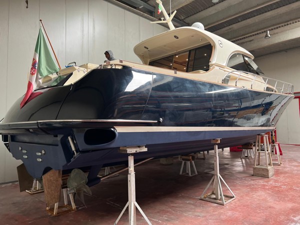 2006 MOCHI CRAFT DOLPHIN 51
