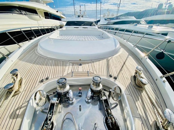 2015 MANGUSTA 132