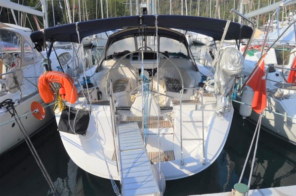 2005 DUFOUR 44