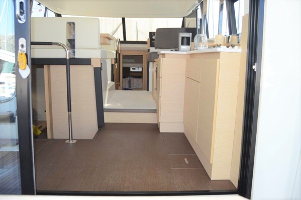 2017 PRESTIGE 420 FLY