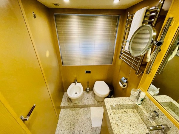 2010 PRINCESS 85