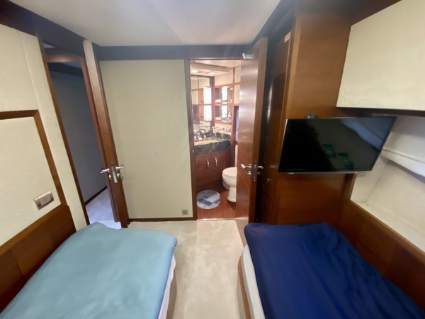 2007 AZIMUT 85