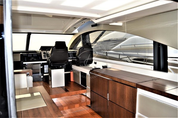 2012 FAIRLINE TARGA 58