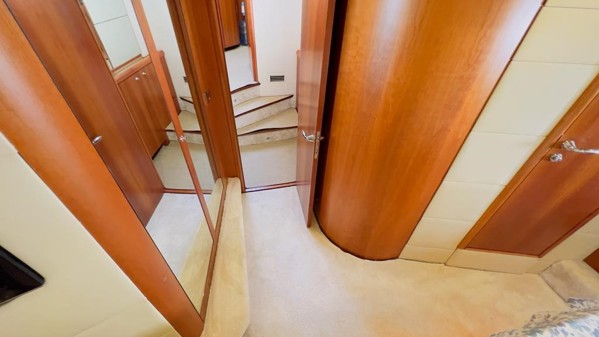 2009 SUNSEEKER MANHATTAN 60
