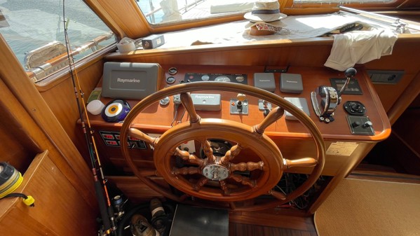 2011 TIRHANDIL CUSTOM 20 M WOODEN