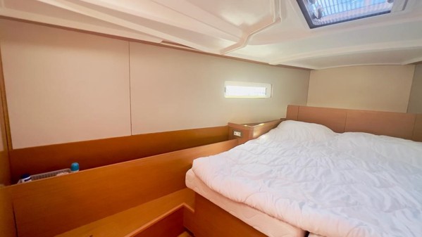 2020 JEANNEAU SUN ODYSSEY 410