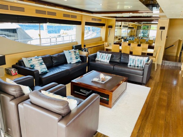 2010 PRINCESS 85