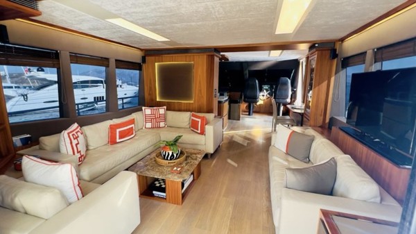 2014 ABSOLUTE 72 FLY