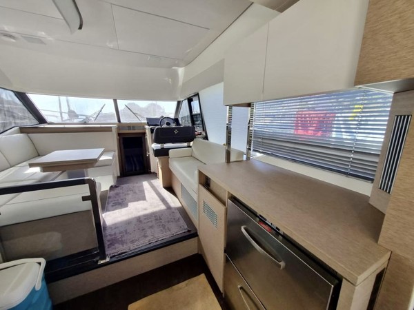 2021 PRESTIGE 420 FLY