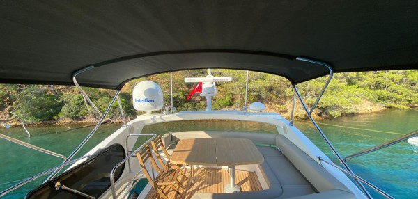 2012 SUNSEEKER MANHATTAN 63