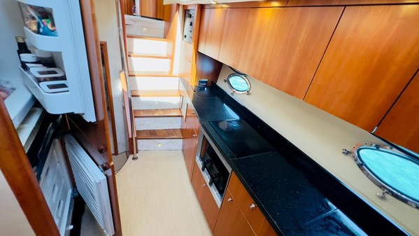 2009 SUNSEEKER MANHATTAN 60