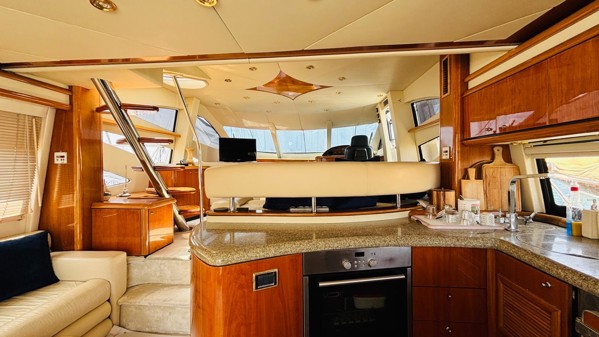 2000 SUNSEEKER MANHATTAN 64