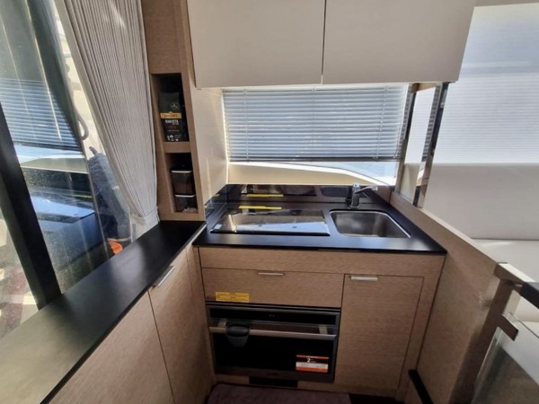 2021 PRESTIGE 420 FLY