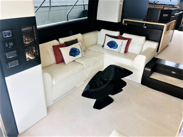 2017 AZIMUT 66 FLY