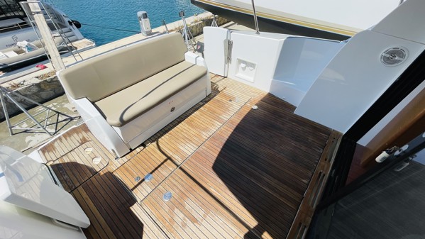 2014 JEANNEAU NC 11
